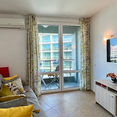 Bratanov Sunny Plaza Apartment