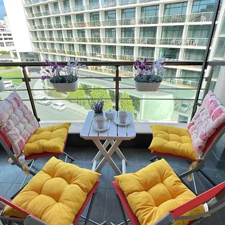 Bratanov Sunny Plaza *