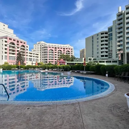 Bratanov Sunny Plaza Apartment