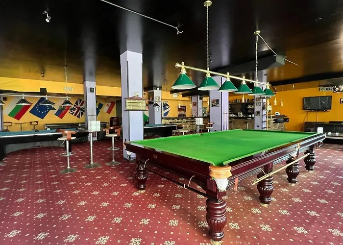 Bratanov Sunny Plaza *