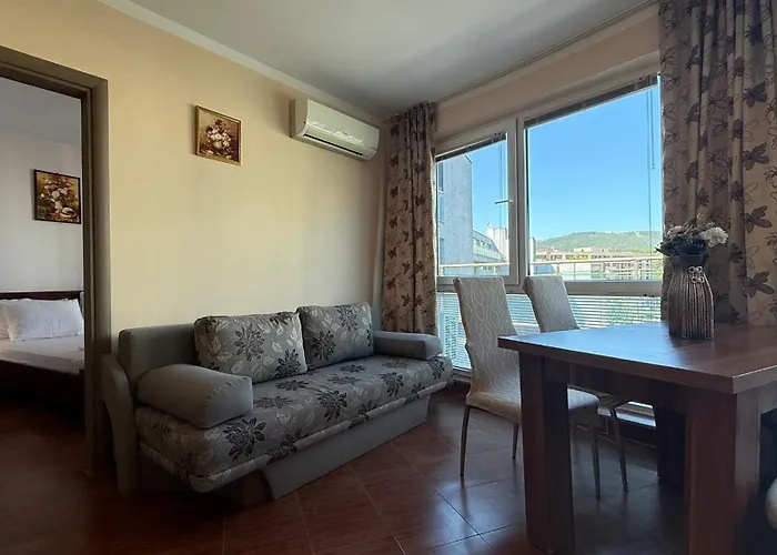 Bratanov Sunny Plaza Lejlighed