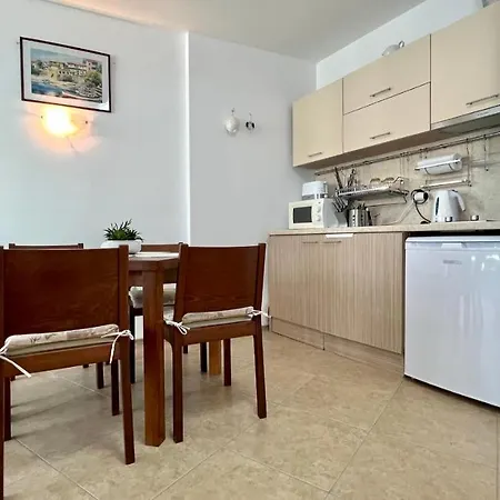 Апартамент Bratanov Sunny Plaza *