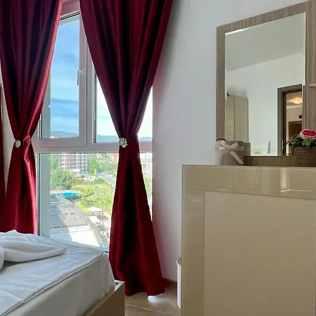 Bratanov Sunny Plaza Apartment