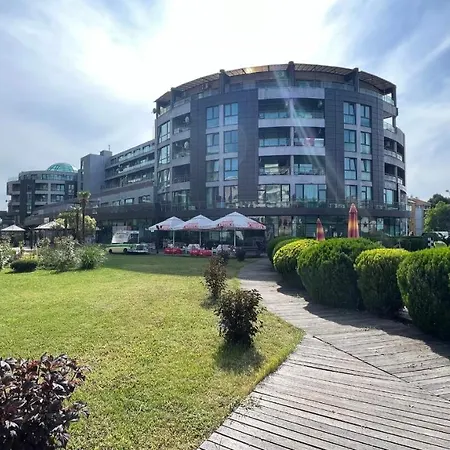 Апартамент Bratanov Sunny Plaza