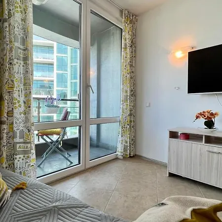 Bratanov Sunny Plaza Апартамент *