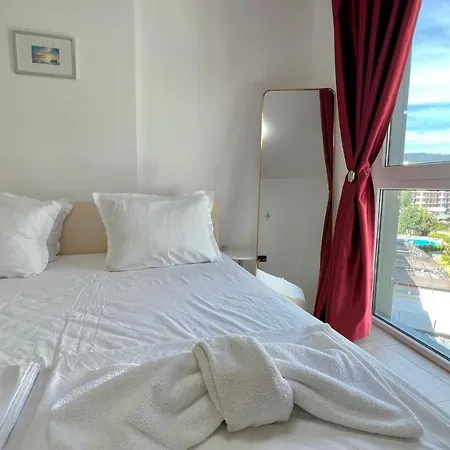 Bratanov Sunny Plaza Apartment Slantschew brjag